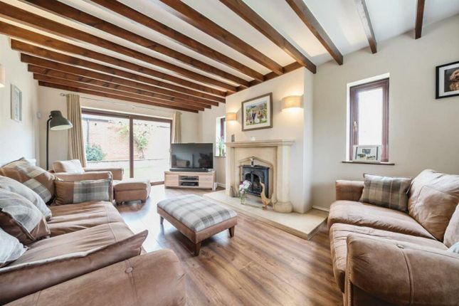 1, Wappenham Road, Brackley photo 2