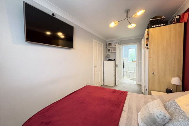 5, Wilson Road, Hampshire photo 4