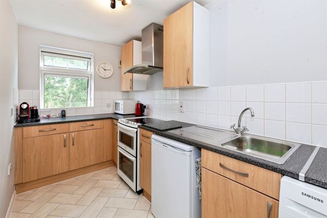 79, Fox Road, Slough photo 4