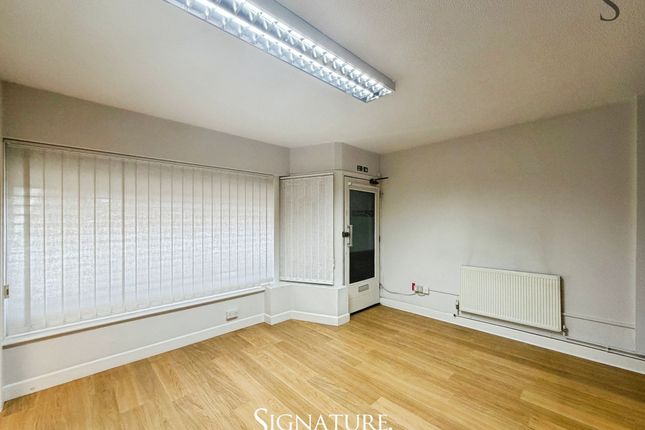 50 Rosemead Drive, Leicester photo 4