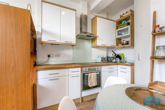 Flat 3, 42A, Church Lane, London photo 3
