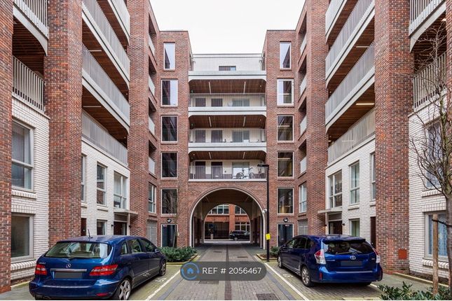 Flat to rent in Equiano Court, London