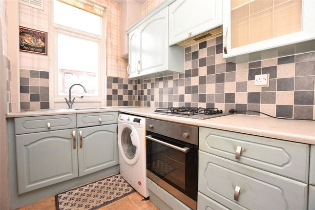 52, Compton Row, West Yorkshire photo 4