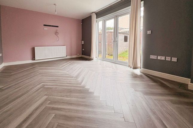 33, West Street, Aberkenfig Bridgend photo 3