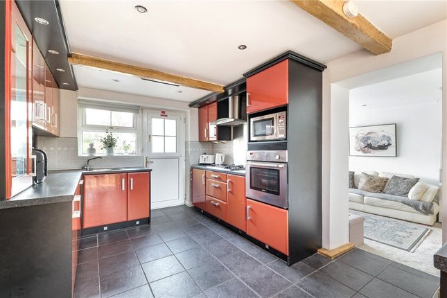 104, Cottingley Road, Sandy Lane photo 3