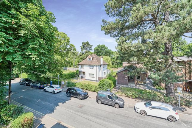 Flat for sale in Madeira Road, West Byfleet, Surrey