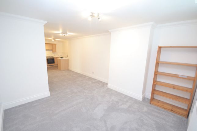 Flat 2, 9, Sillwood Street, Brighton photo 2