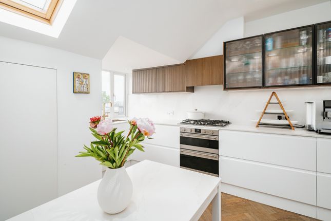 Flat for sale in Bycullah Road, Enfield