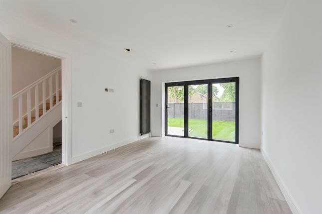 Land Adjacent, 11, Valley Way, Stevenage photo 3