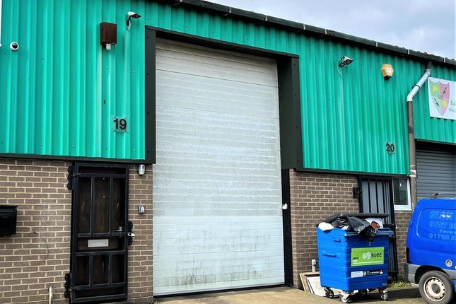 Thumbnail Commercial property to let in Church Road, Sittingbourne