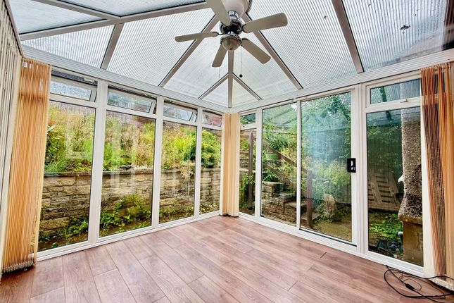 8, Orchard Avenue, High Peak photo 4