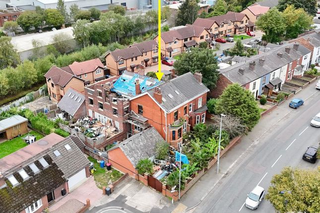 6-bed semi-detached on 667 Manchester Road, Manchester, £240,000