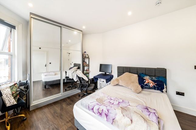 Room 5, 117, Roxborough Road, Harrow photo 2