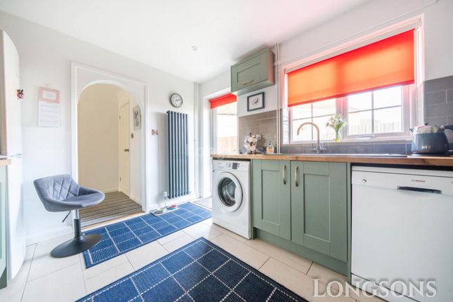 10, Rollesby Avenue, Swaffham photo 3