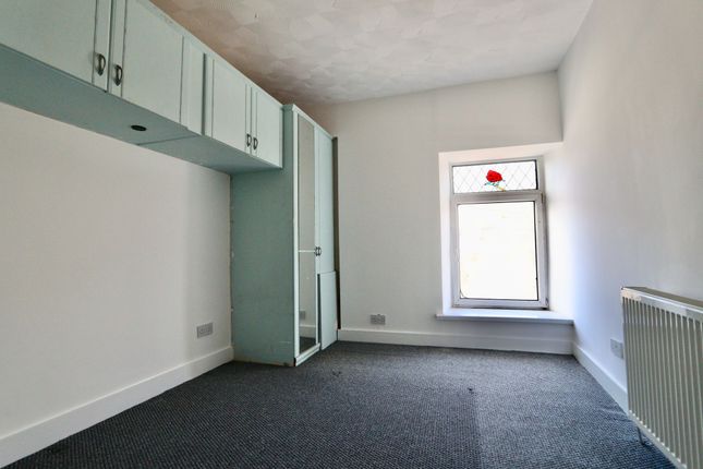 End terrace house for sale in Queens Road, Elliots Town