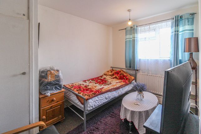 134, Blyth Avenue, Shoeburyness photo 4