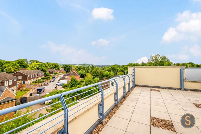 Flat for sale in The Penthouse, Massey House, Tring
