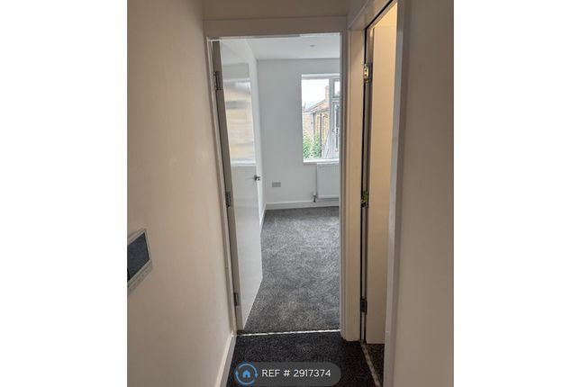 A Flat, Chapeltown, Pudsey photo 3
