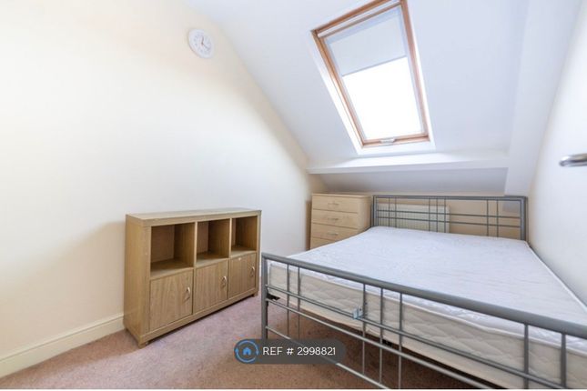 Flat   Brighton Grove, Newcastle Upon Tyne photo 4