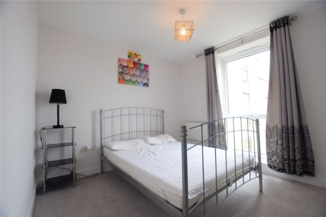 Flat 414,, Skylark House, Reading photo 4