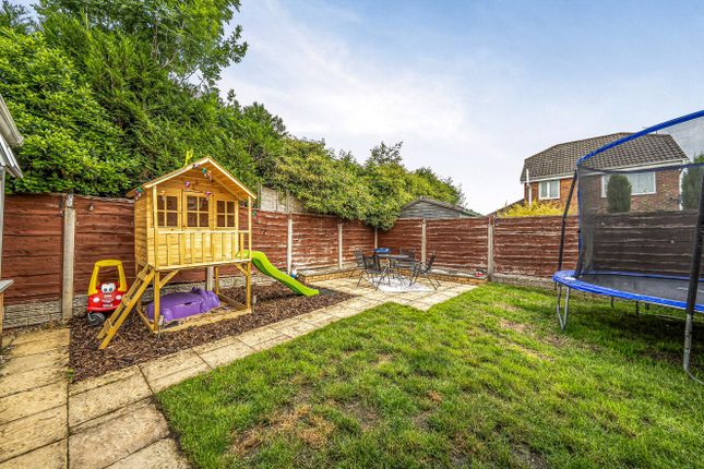 5, Gilwood Grove, Middleton photo 2