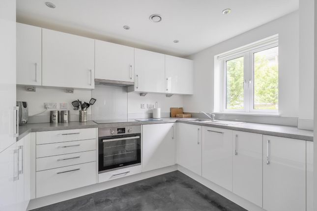 32, Lambe Close, Snodland photo 4
