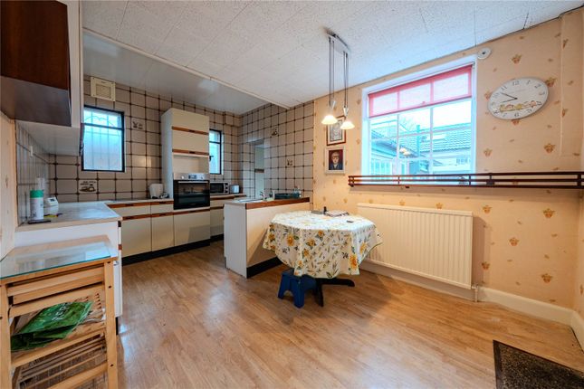 618, Stonegate Road, West Yorkshire photo 3
