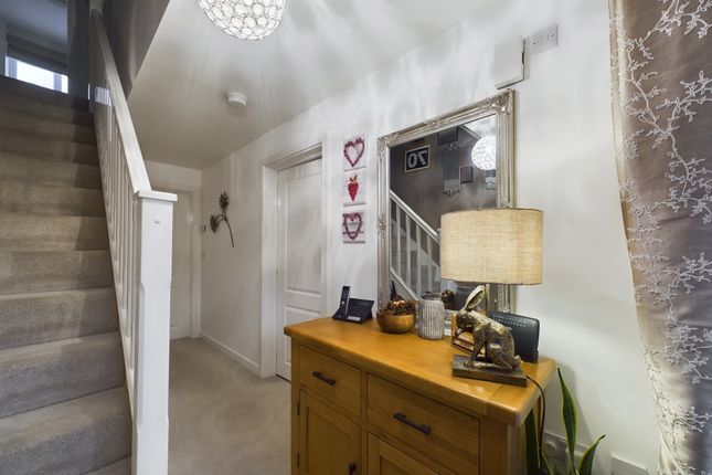 28, Hallcoate View, Hull photo 4