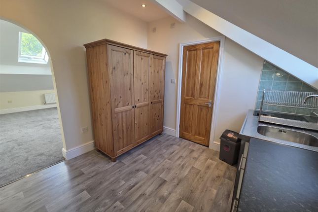 Studio flat on Flat 4, 59, Mary Vale Road, Birmingham, £750/mo