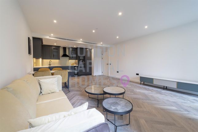 3 Merino Gardens, London photo 4