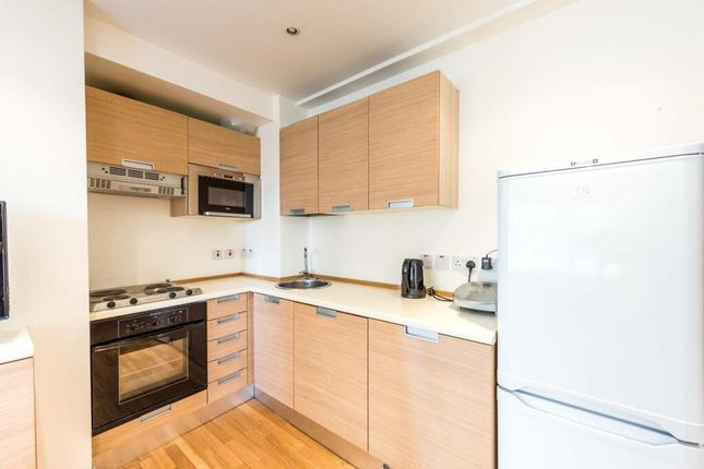 211 Nell Gwynn House, Sloane Avenue, Sloane Avenue photo 3