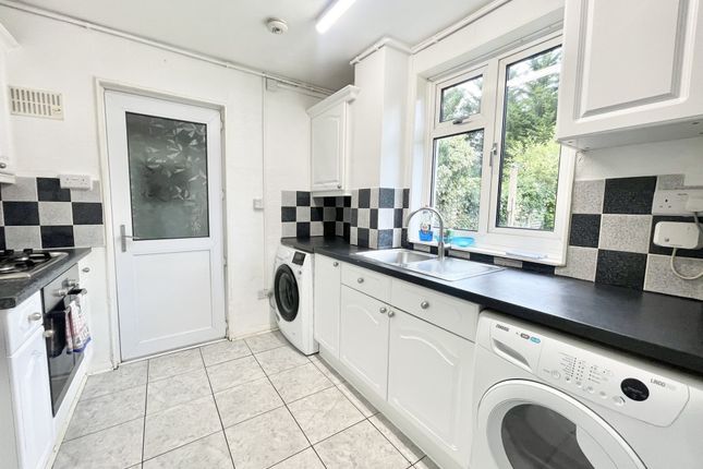 42, Sunnyside Road, Epping photo 3