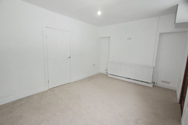 36, Main Road, Hengoed photo 3