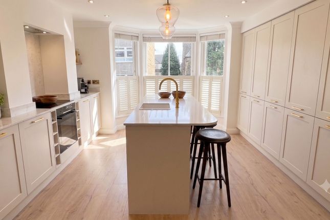 14 Raglan Street, Harrogate photo 3