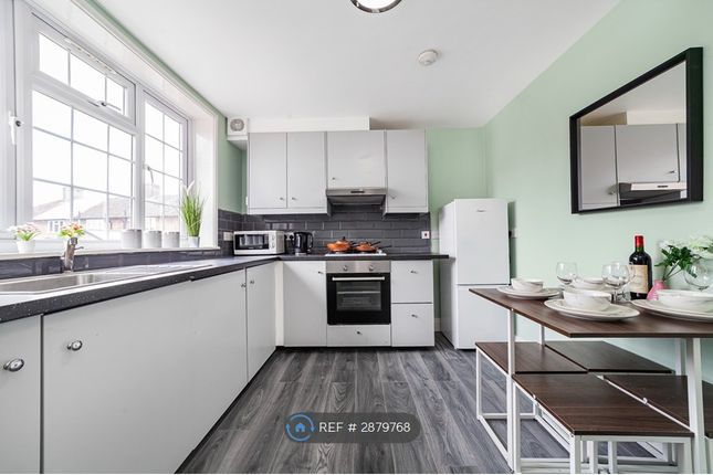 A Beaconsfield Road, London photo 5