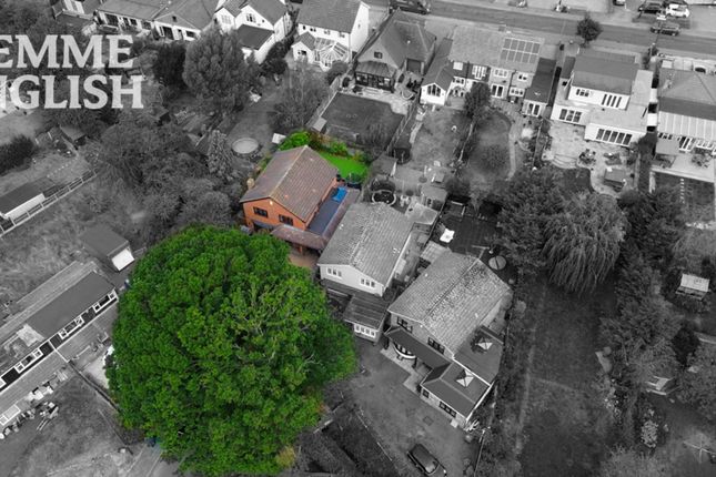 38 Canewdon Gardens, Wickford photo 3