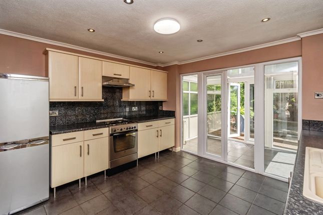 3, Pommel Close, Walsall photo 4