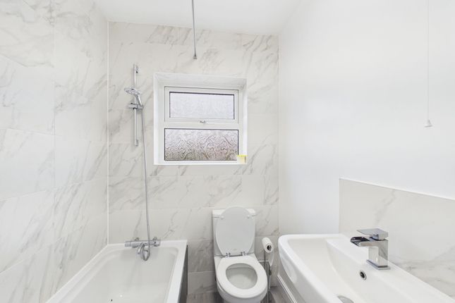 30 Newlands Grove, Sheffield photo 3