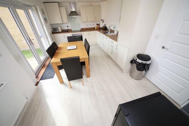 3, Alwoodley Close, Stanford-le-hope photo 4