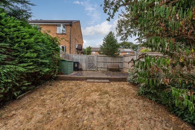 19, Phoenix Close, Bursledon photo 2