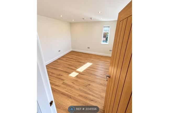 Greenwood Avenue, Cheshunt, Waltham Cross photo 4