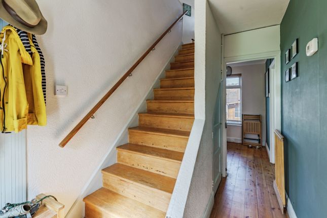 99, Stanstead Crescent, Brighton photo 2