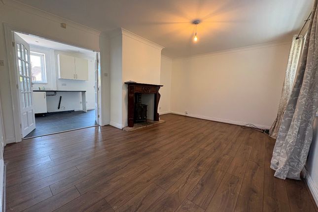 58 Queensway, Leigh photo 4