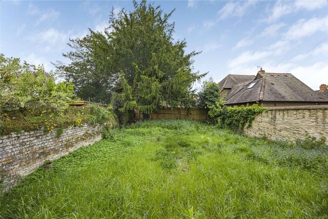 Terraced house for sale in High Street, Thame, Oxfordshire