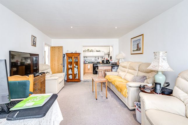 Flat for sale in North Street, Worthing, West Sussex