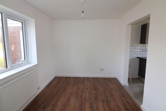 9, Nubian Avenue, Haverfordwest photo 3