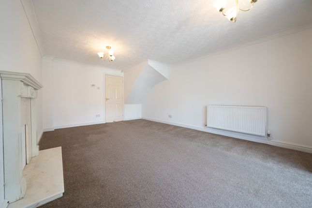8 Benskins Oval, Leicester photo 4