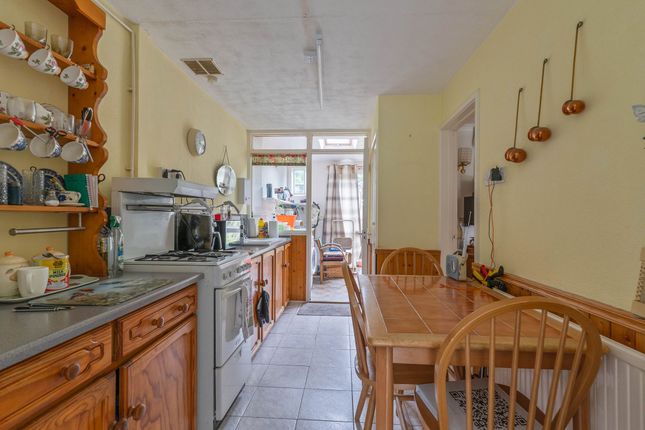 17 Playford Crescent, Newport photo 2