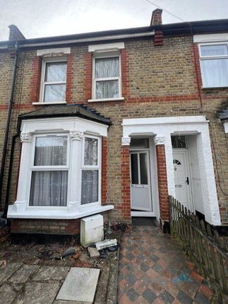 Thumbnail End terrace house to rent in Southfield Road, Enfield
