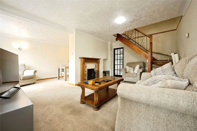 3, White Horse Close, Bedfordshire photo 2